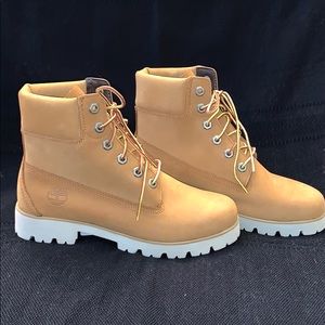 Brand New never worn Women’s Timberlands